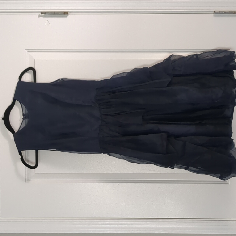 Morgane Le Fay Midnight Blue Layered Midi Dress

Bust 17”
Waist 14”
Length 35”